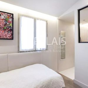 Property in Carre d'Argent