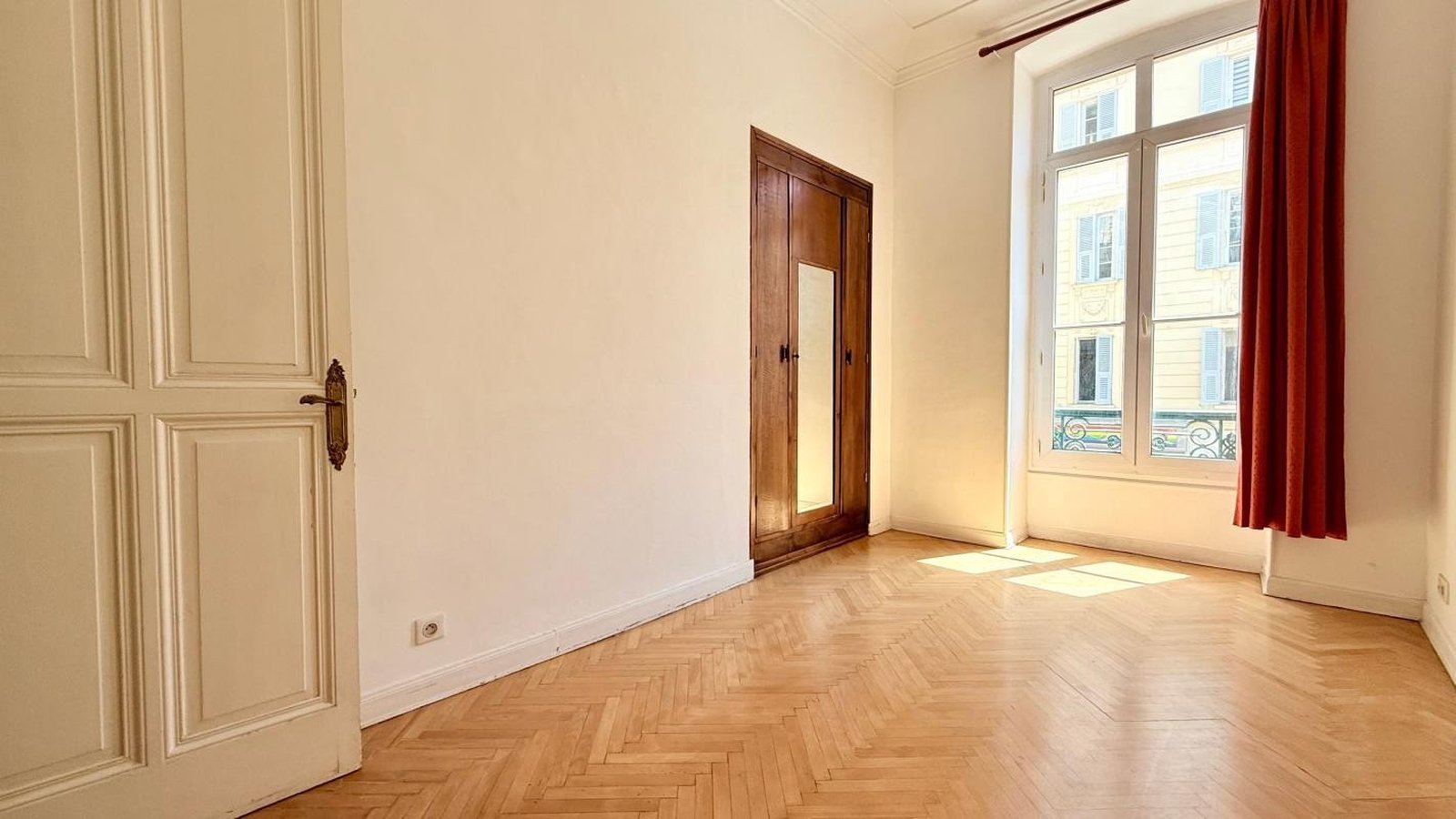 Property photo in Carre d'Argent