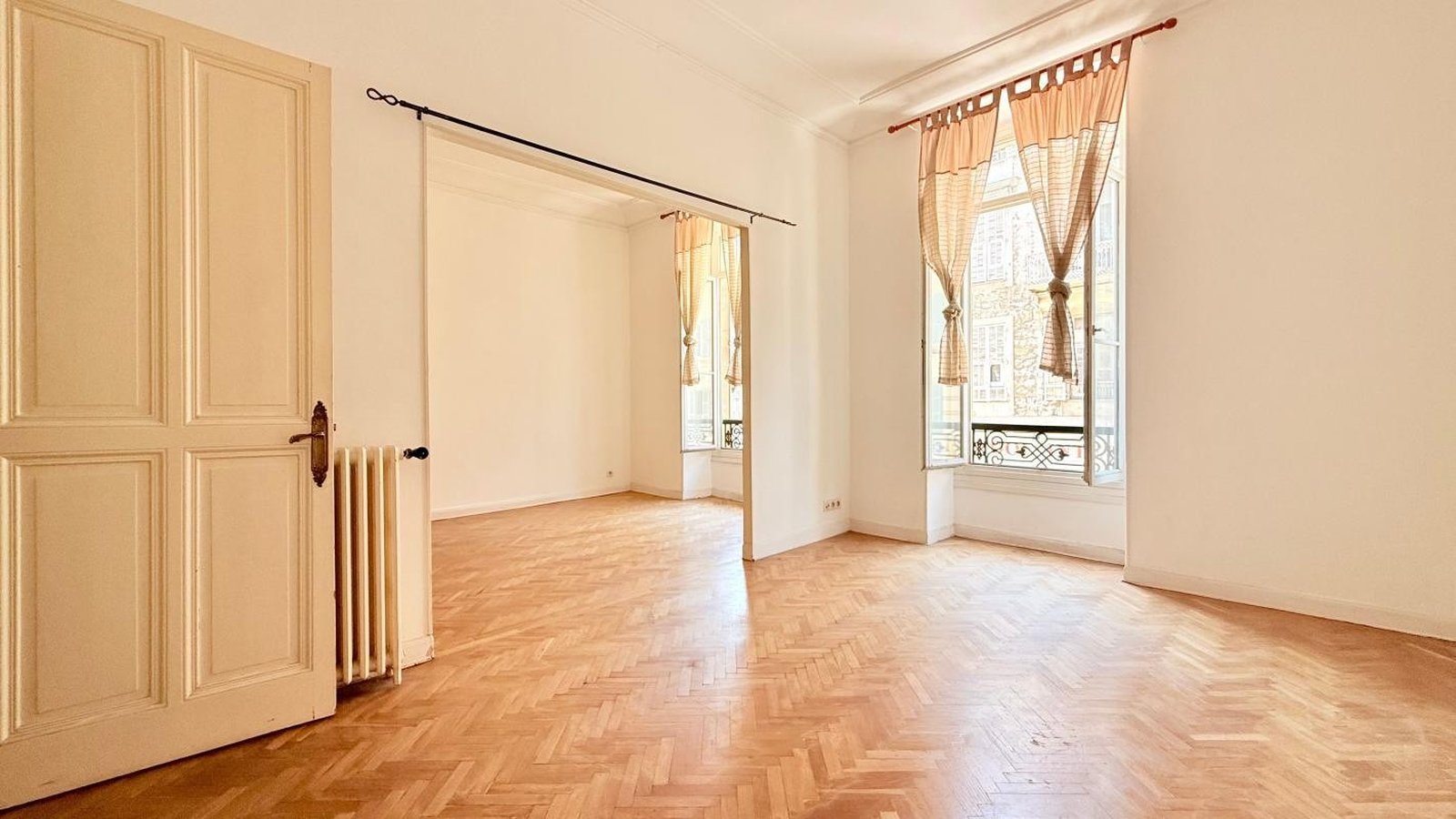 Property photo in Carre d'Argent
