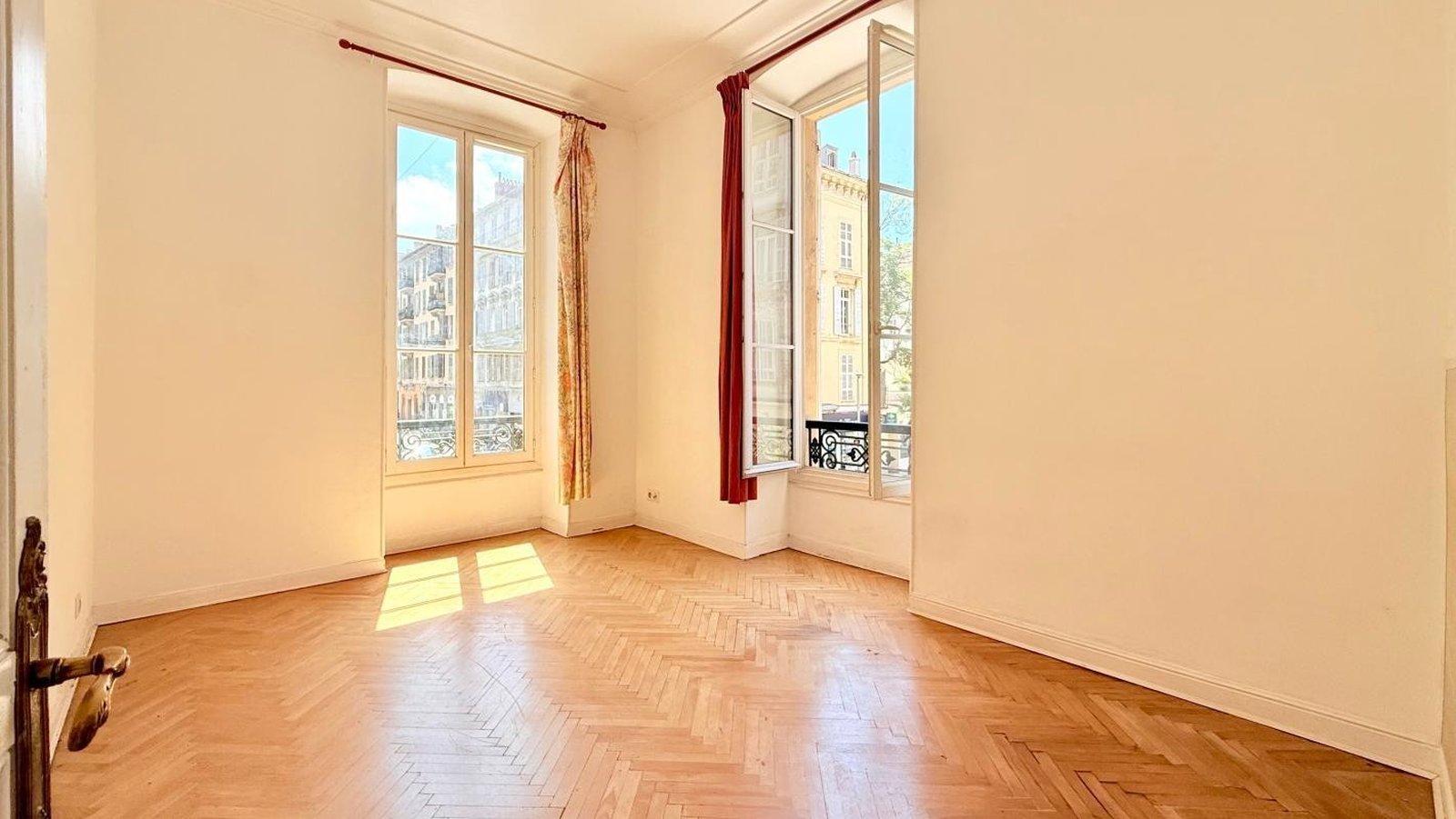 Property photo in Carre d'Argent