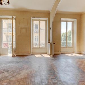 Property in Carre d'Argent