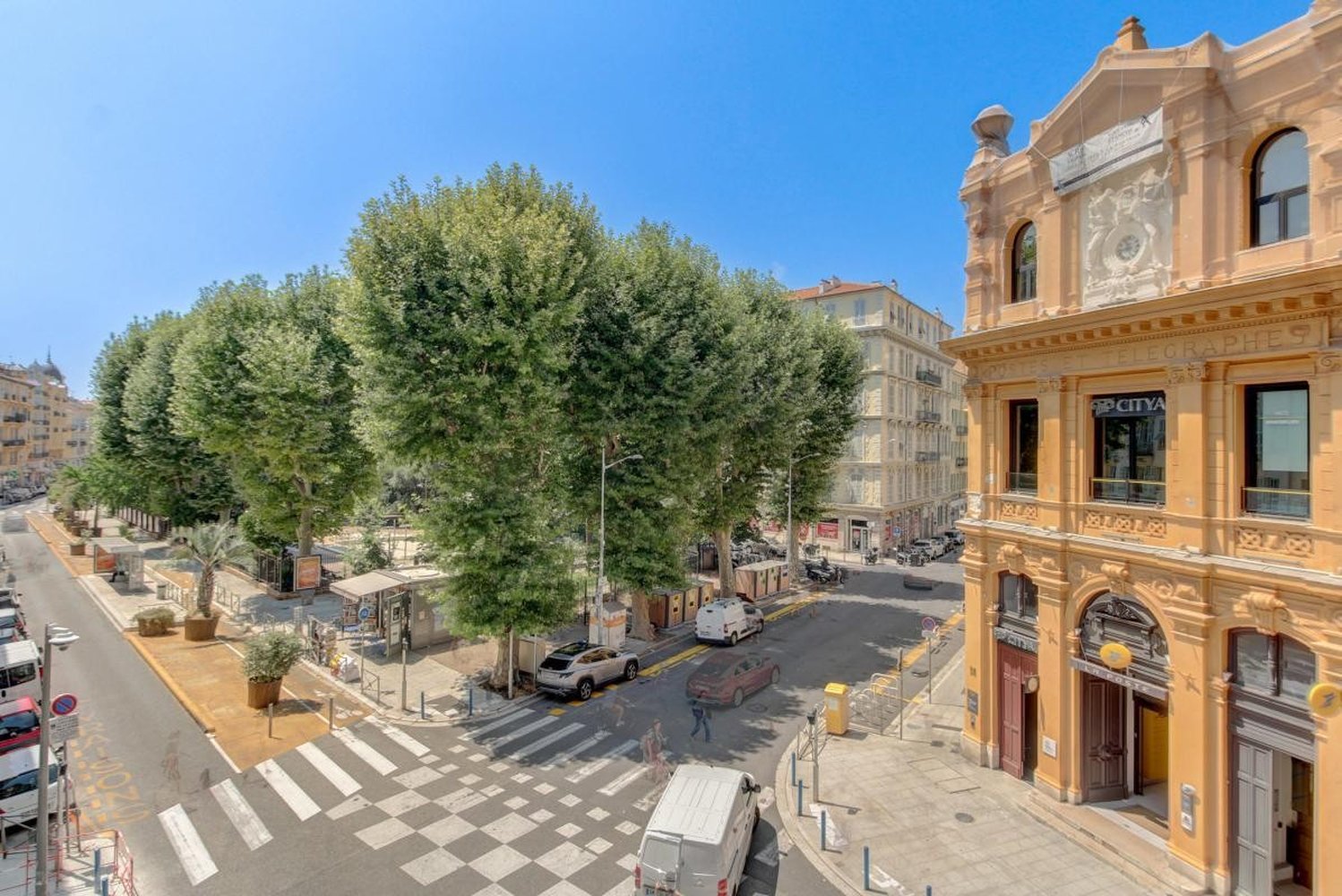 Property photo in Carre d'Argent