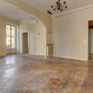 Property in Carre d'Argent
