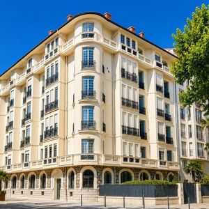 Property in Carre d'Argent