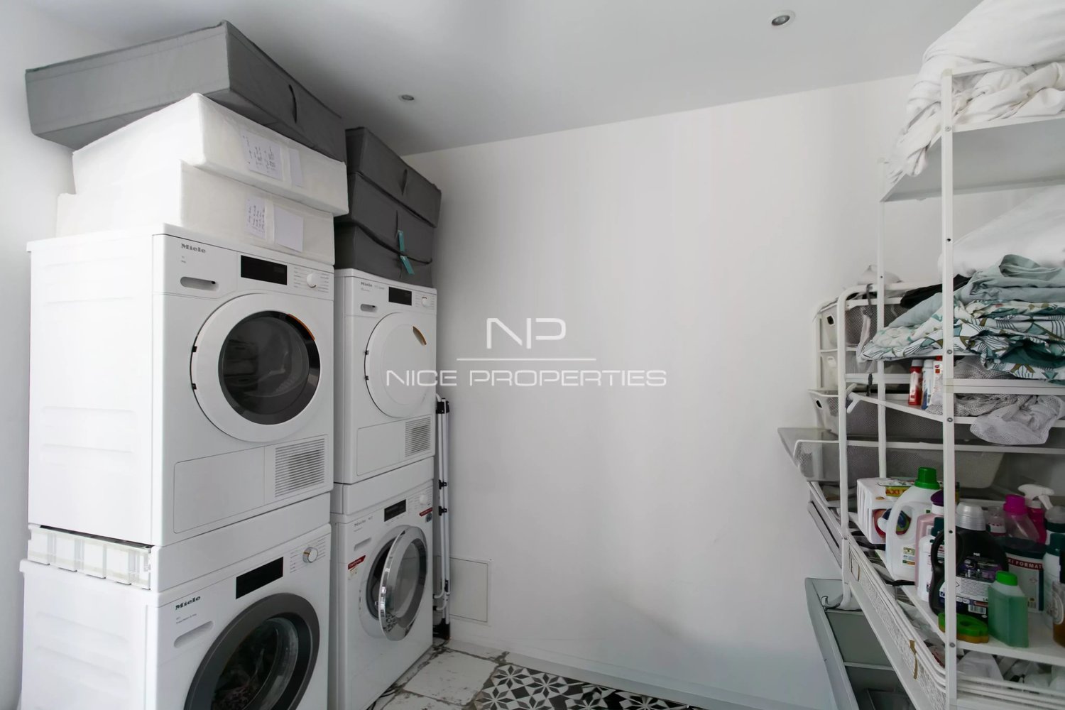 Property photo in Carre d'Argent