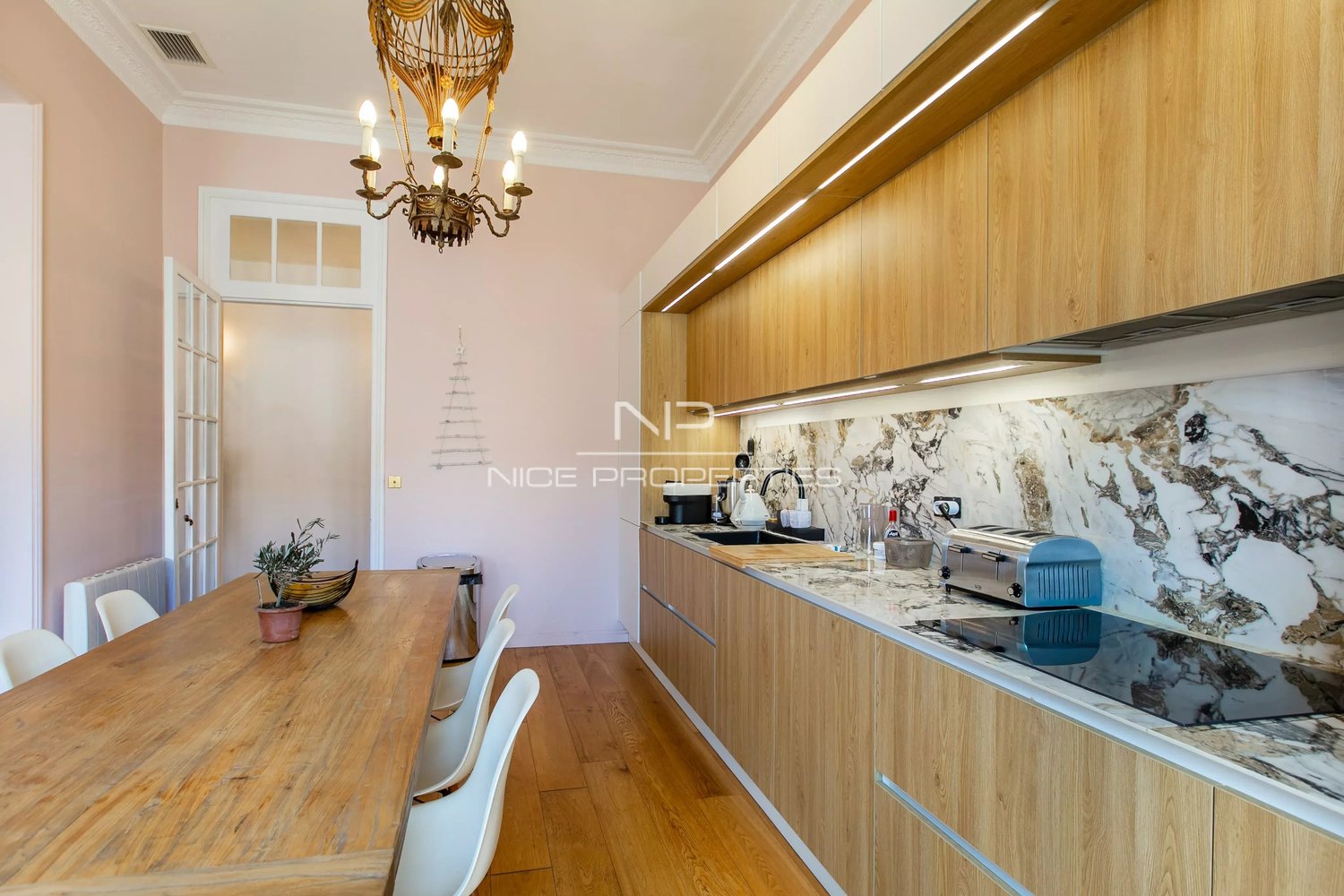 Property photo in Carre d'Argent