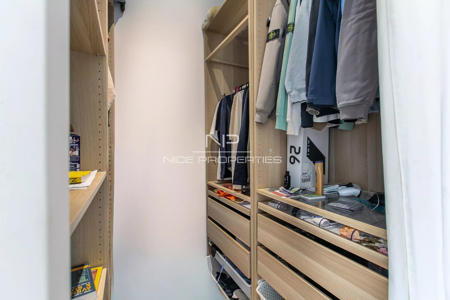 Property photo in Carre d'Argent