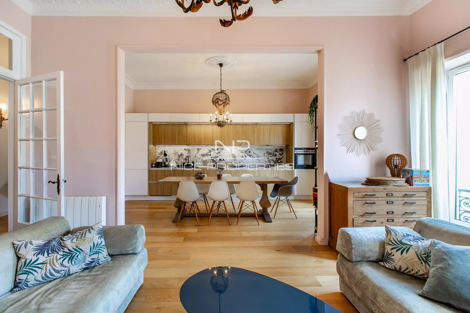 Property photo in Carre d'Argent