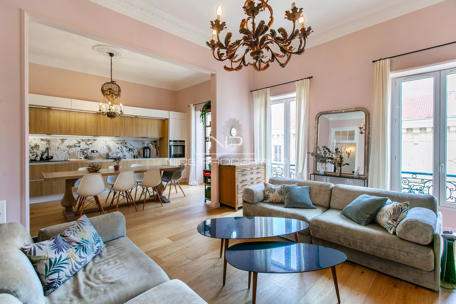 Property photo in Carre d'Argent