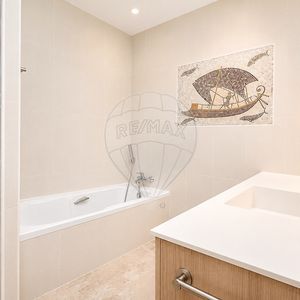 Property in Carre d'Or