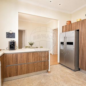 Property in Carre d'Or