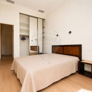 Property in Carre d'Or