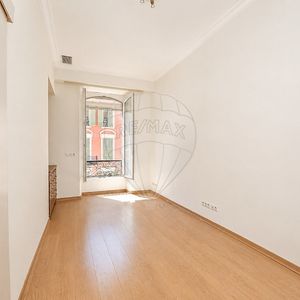 Property in Carre d'Or