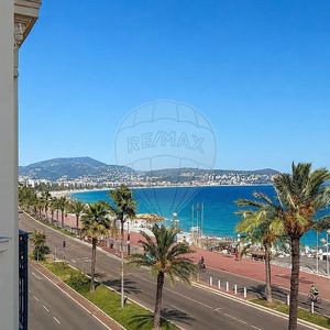 Property in Carre d'Or