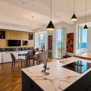 Property in Carre d'Or
