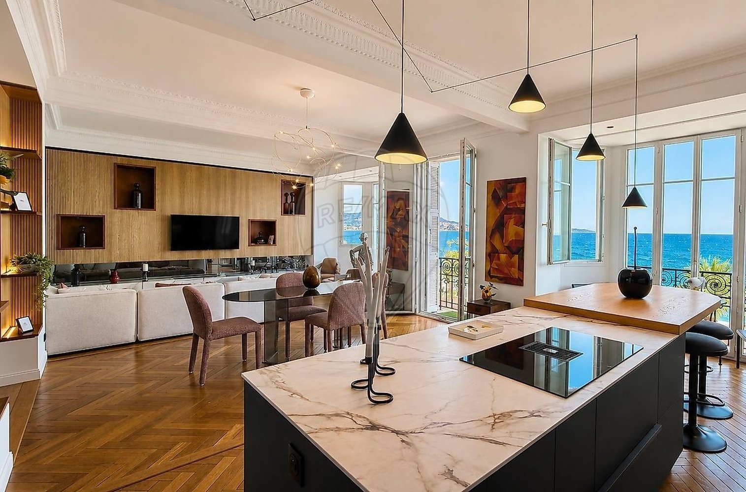 Property photo in Carre d'Or