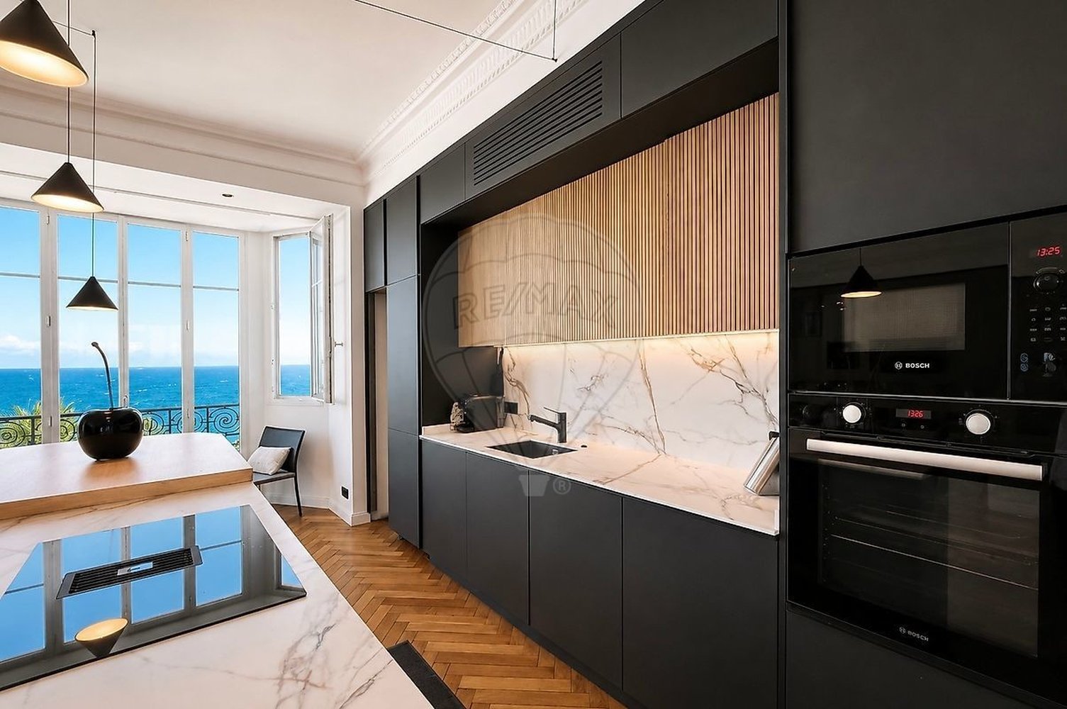 Property photo in Carre d'Or