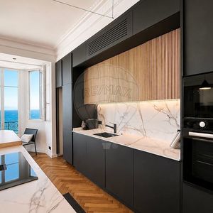 Property in Carre d'Or