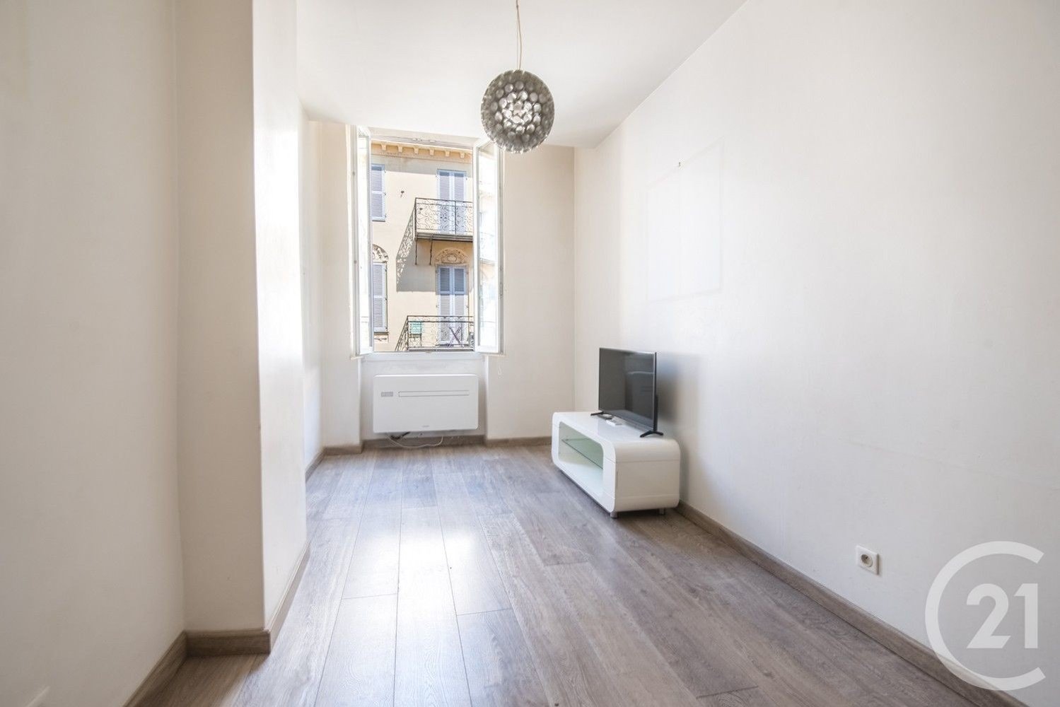Property photo in Carre d'Or