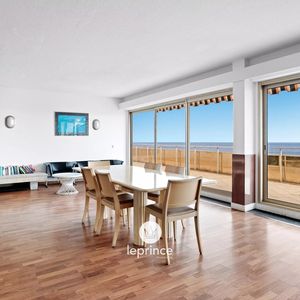 Property in Carre d'Or
