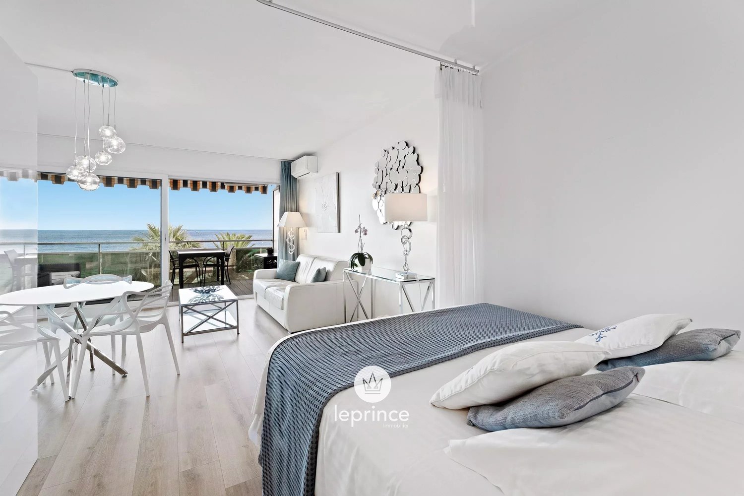 Property photo in Carre d'Or