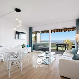 Property in Carre d'Or