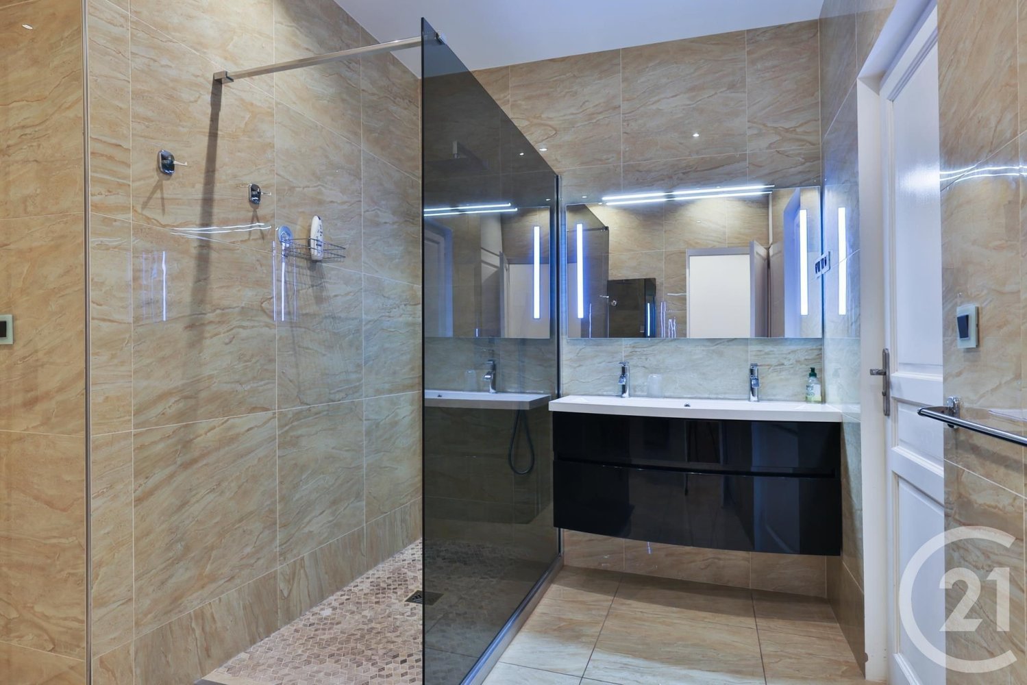 Property photo in Carre d'Or