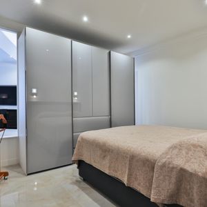Property in Carre d'Or