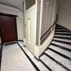 Property in Carre d'Or