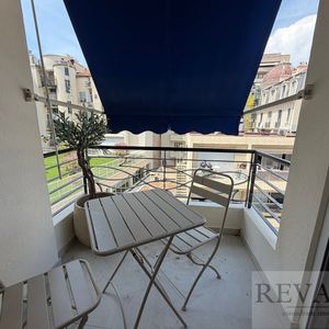 Property in Carre d'Or
