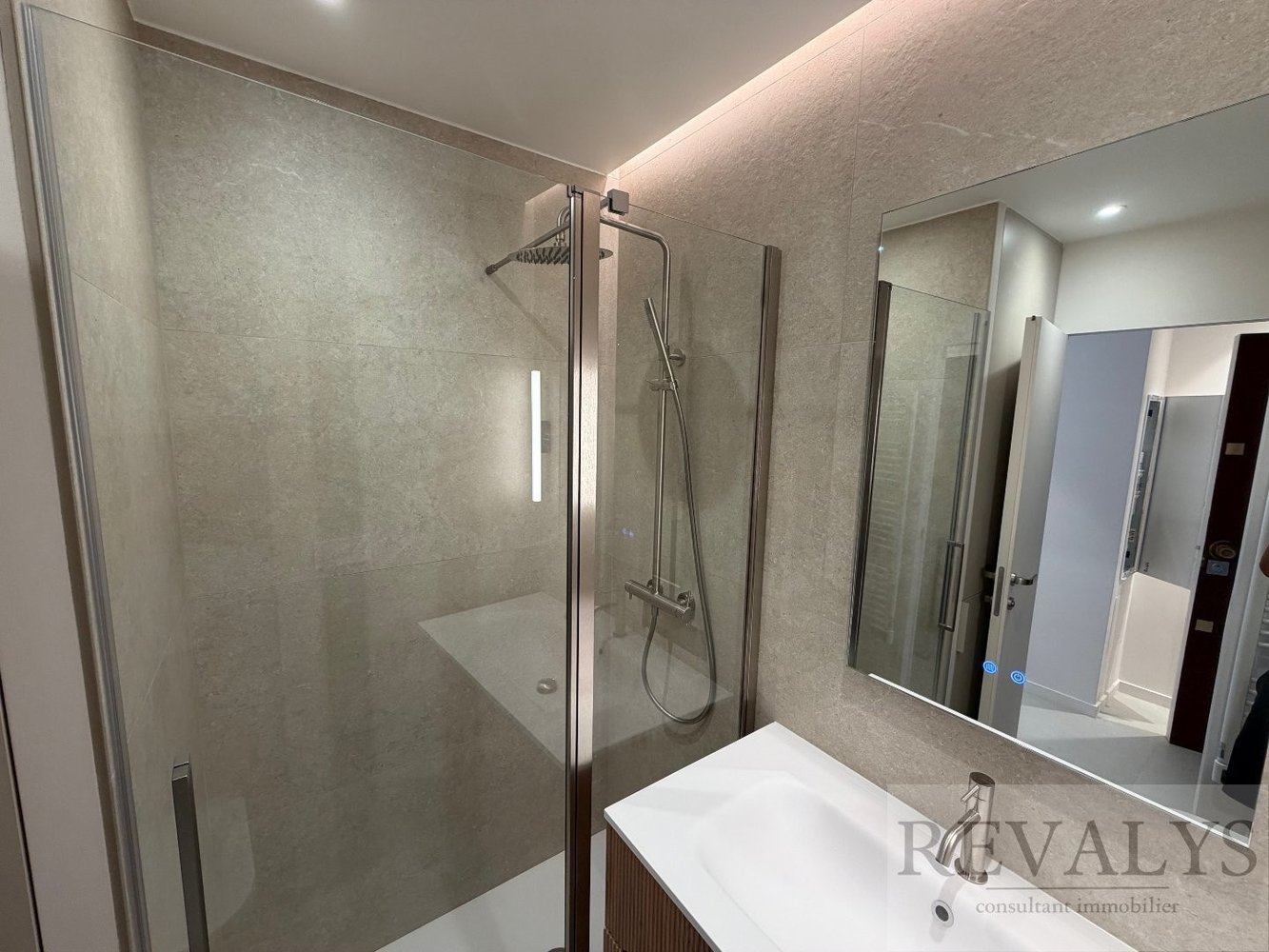 Property photo in Carre d'Or