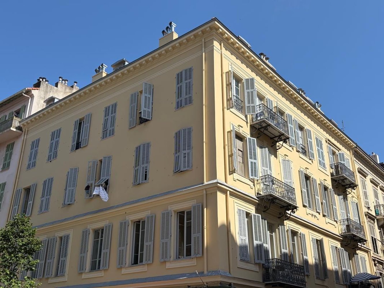 Property photo in Carre d'Or