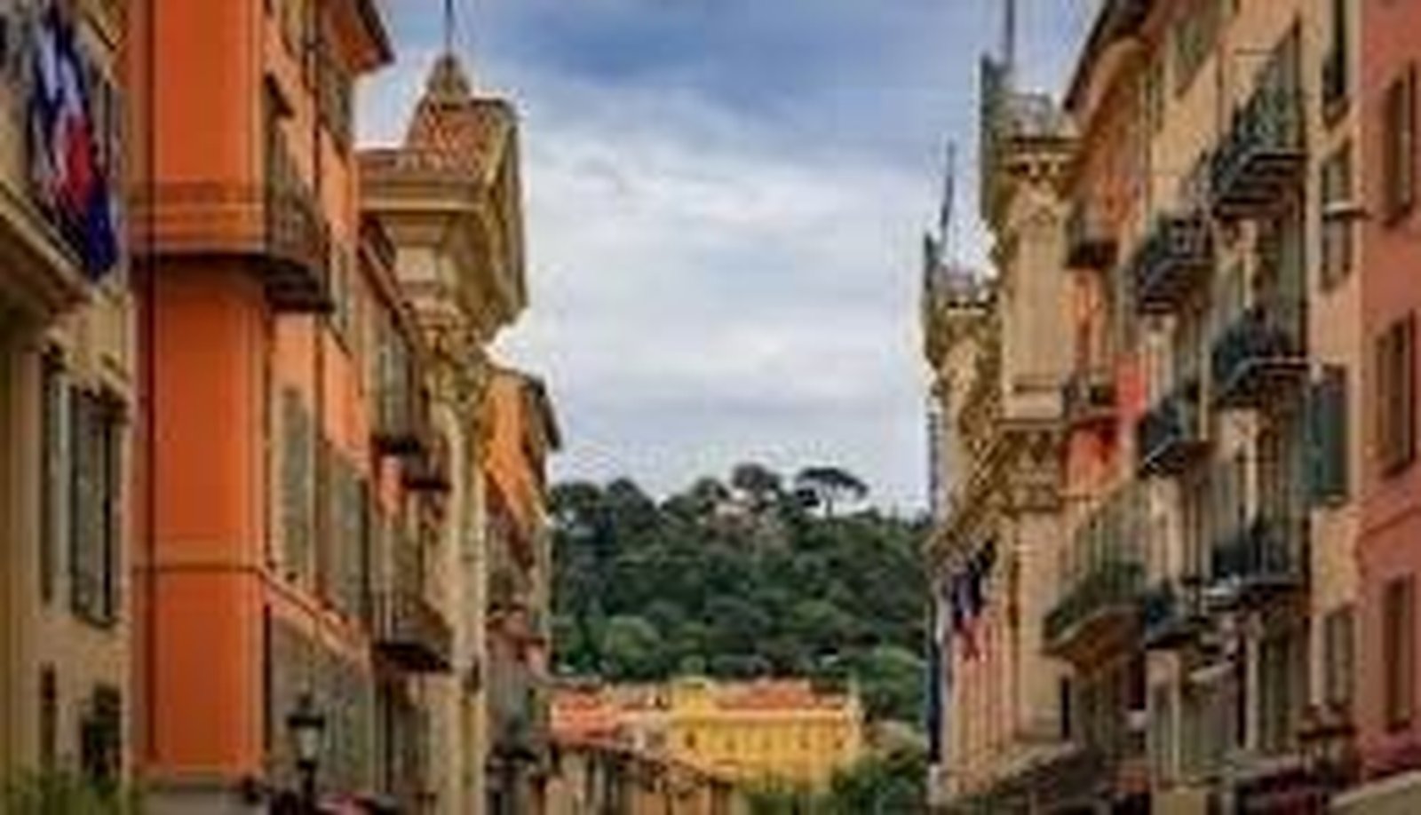 Property photo in Carre d'Or