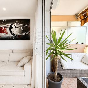 Property in Carre d'Or