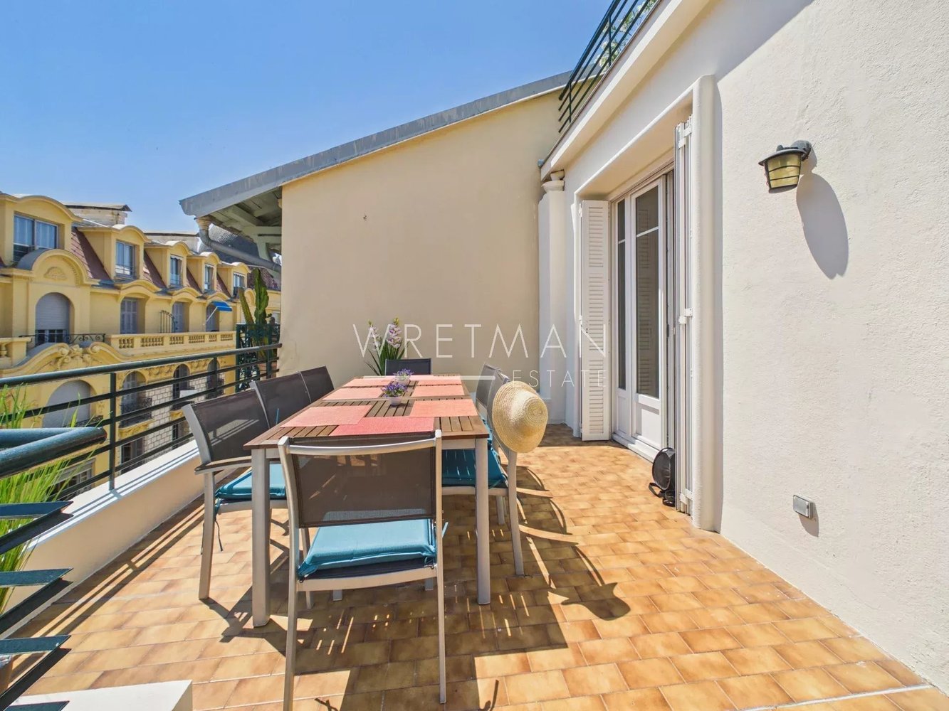 Property photo in Carre d'Or
