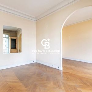 Property in Carre d'Or