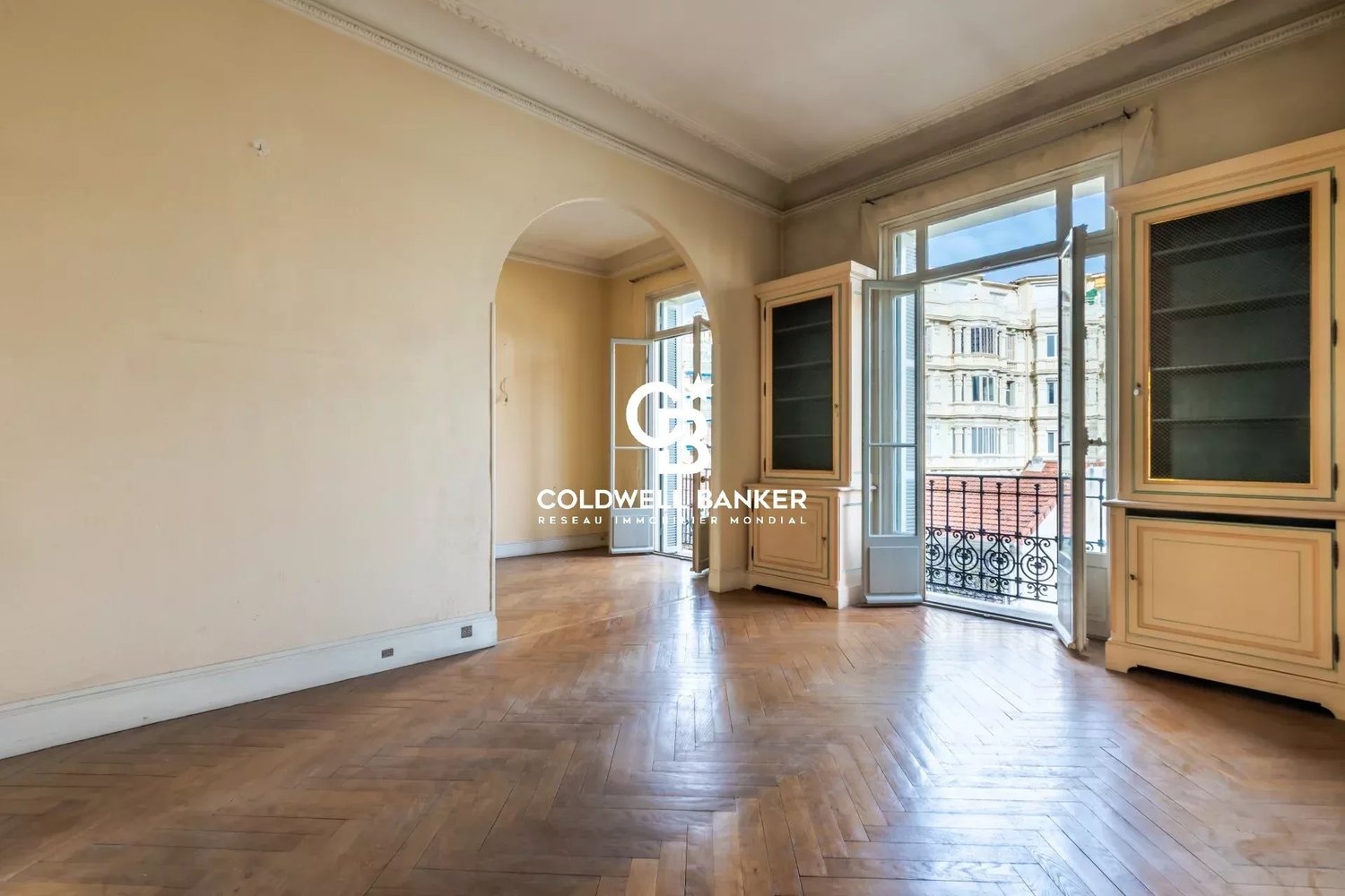 Property photo in Carre d'Or