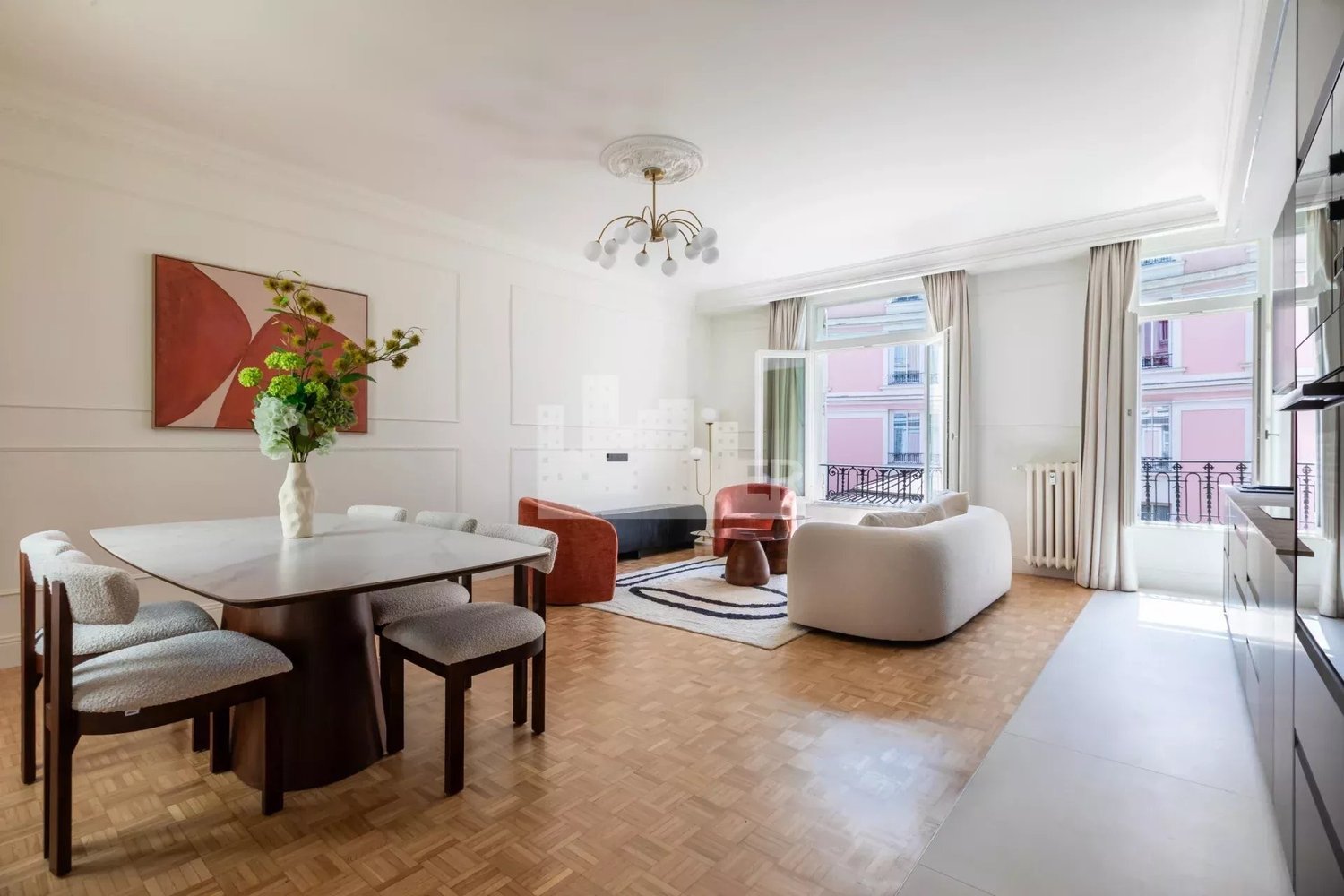 Property photo in Carre d'Or