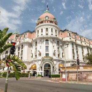 Property in Carre d'Or