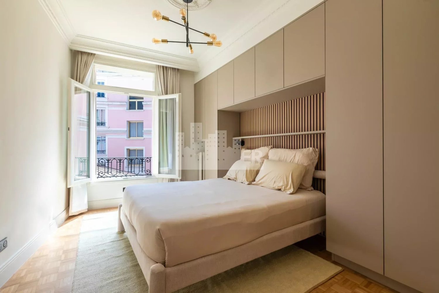 Property photo in Carre d'Or