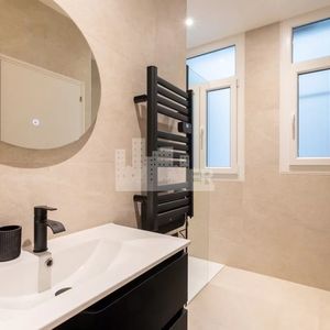 Property in Carre d'Or