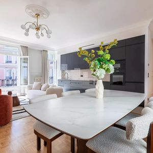 Property in Carre d'Or