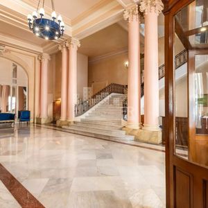 Property in Carre d'Or