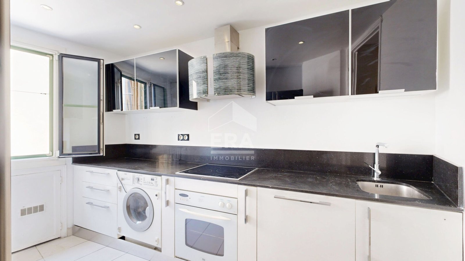 Property photo in Carre d'Or
