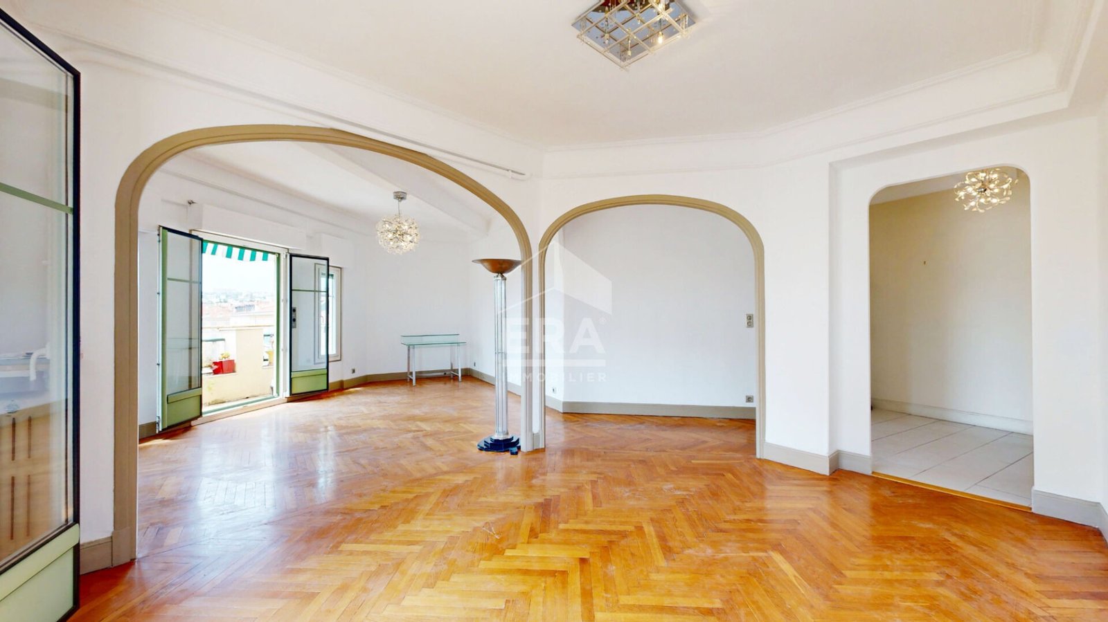 Property photo in Carre d'Or