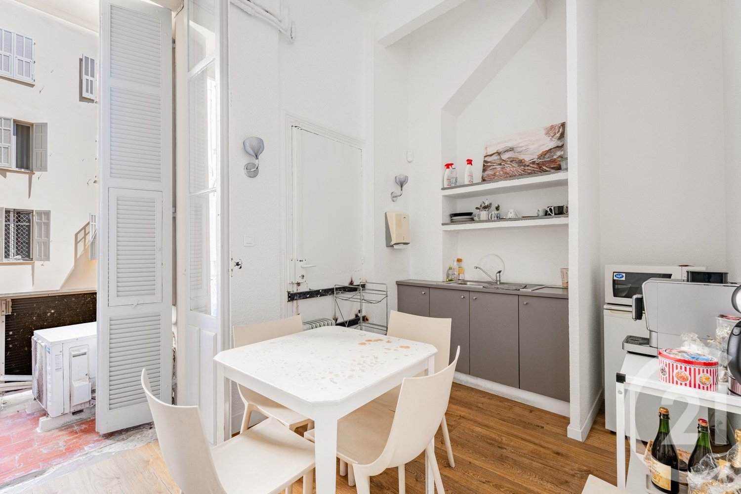 Property photo in Carre d'Or