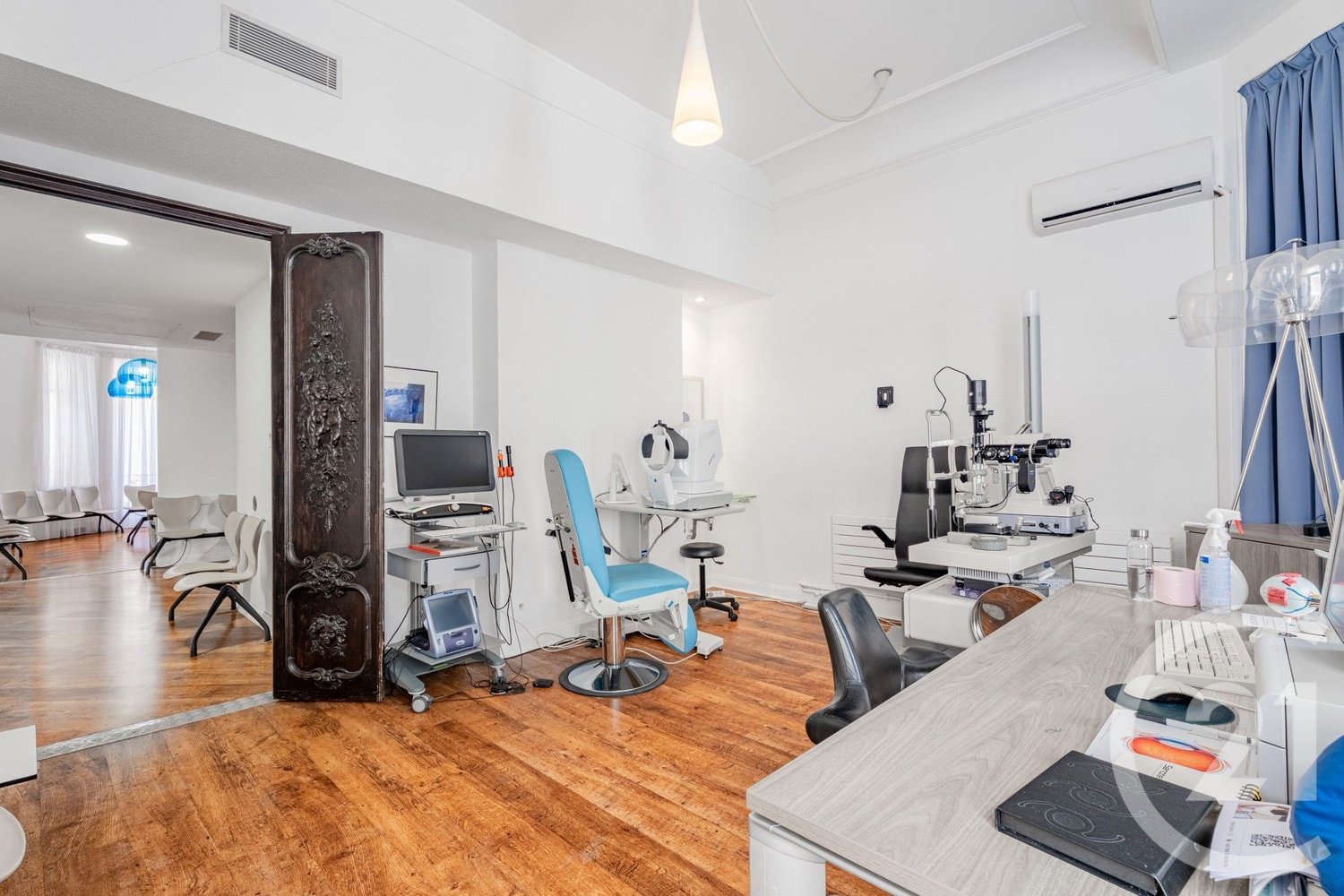 Property photo in Carre d'Or