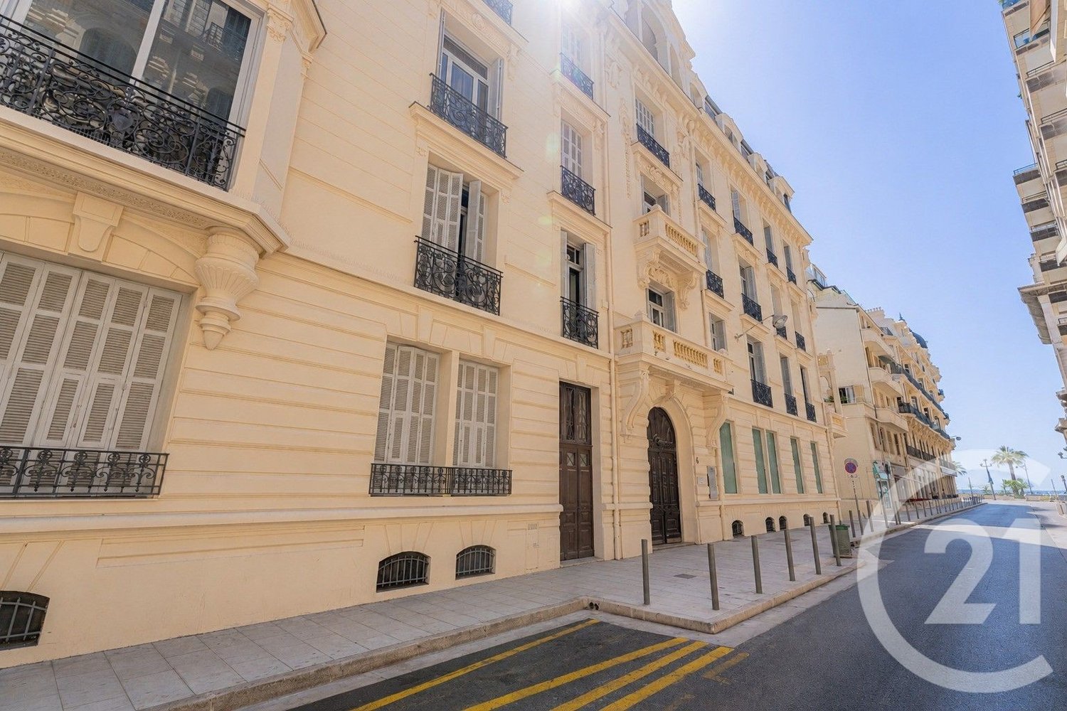 Property photo in Carre d'Or