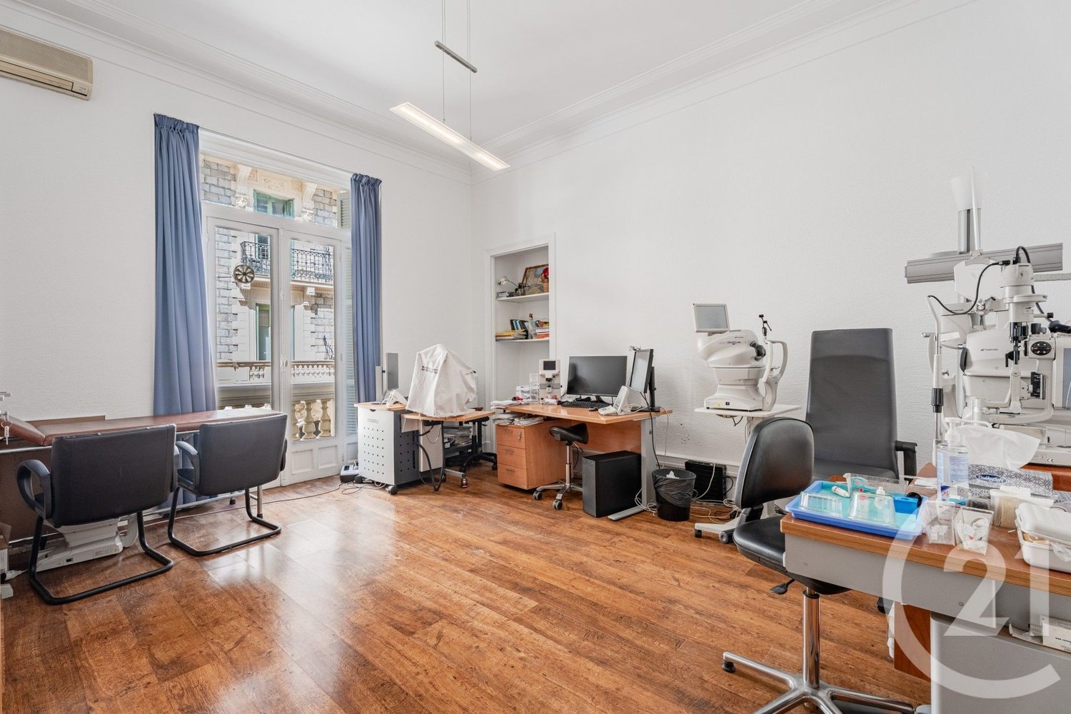 Property photo in Carre d'Or