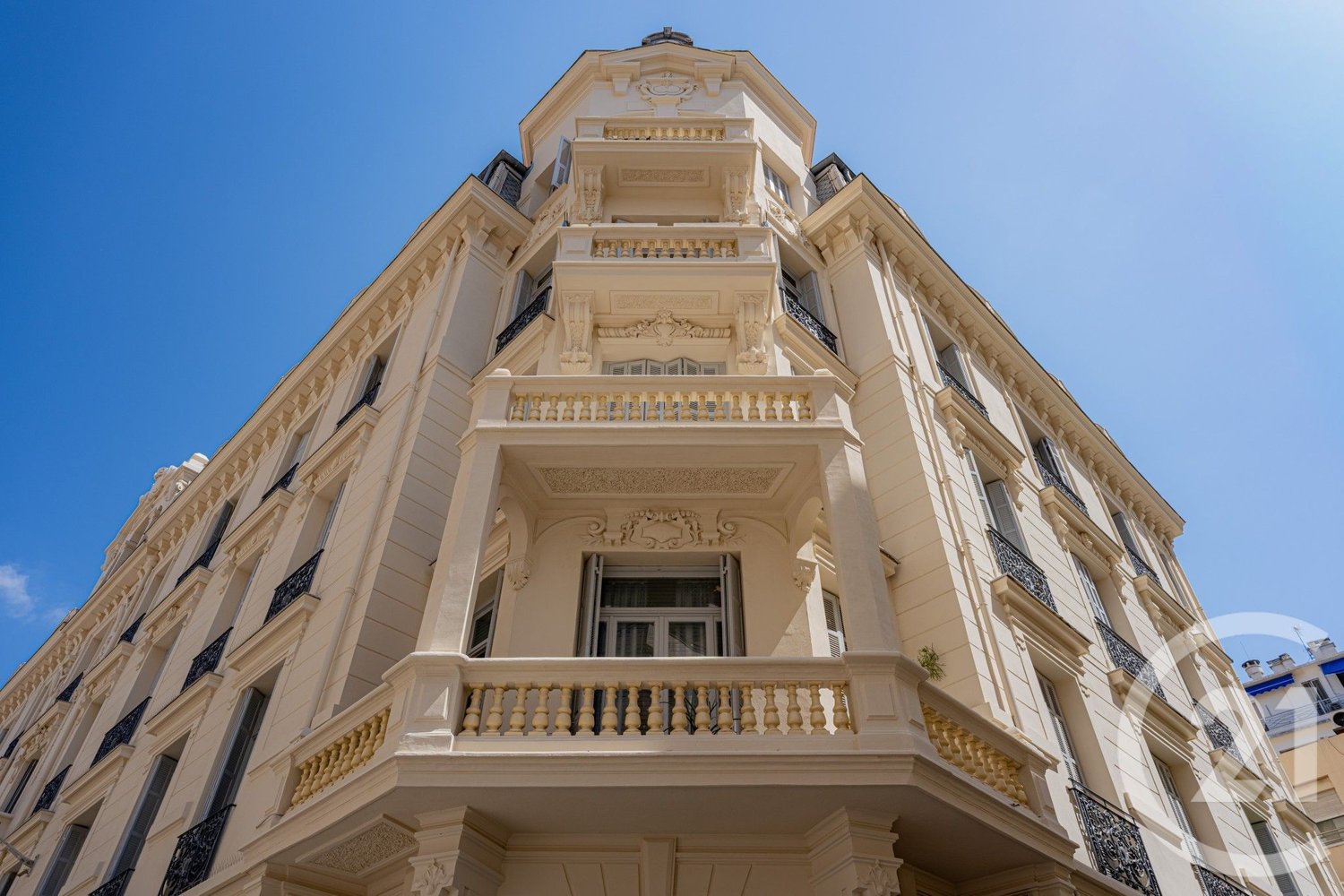 Property photo in Carre d'Or